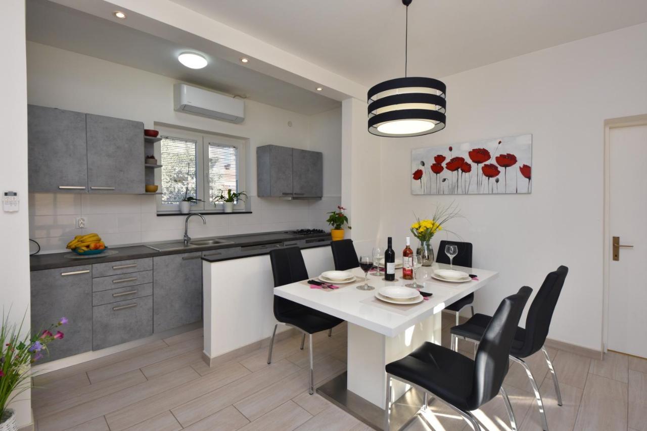 Greenvine Apartment ซาดาร์ ภายนอก รูปภาพ